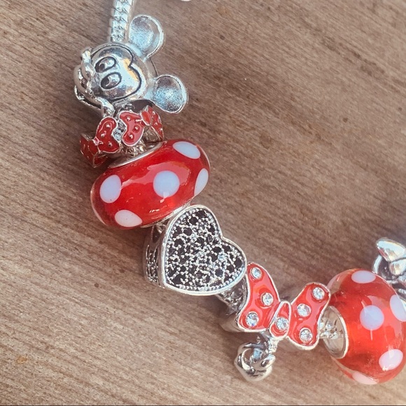 MICKEY & MINNIE KEY ♡ Charms GIFT Bracelet - Picture 5 of 8